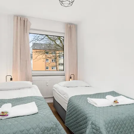 Apartment Gemuetliche - 7 Betten - Balkon - Waschtrockner - Smart Tv